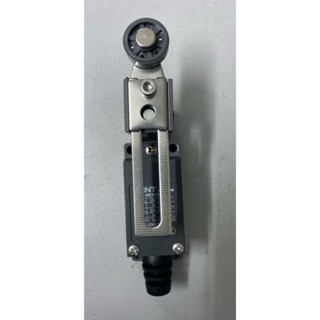   Chint  Công tắc hành trình Chint  thân sắt loại gạt bánh xe cần dài YBLX-ME 8108 độ bền cơ học cao chính hãng 