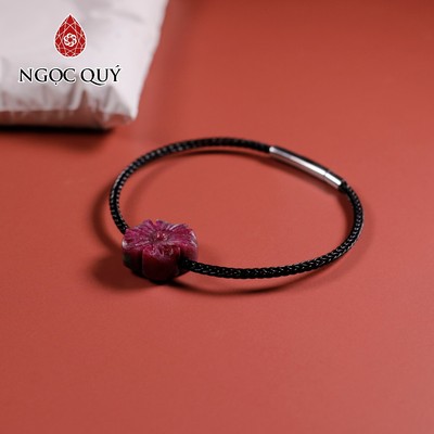 Vòng tay dây thép khắc hoa đá ruby nam phi 14x6mm,  dây thép 15cm- Ngọc Quý