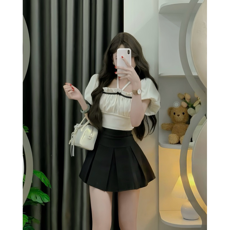 Set Váy Áo Cổ Vuông Tay Phồng Dây Yếm Có Đệm + Chân Váy Đen Xếp Ly Có Quần Trong – Outfit Chuẩn Xinh