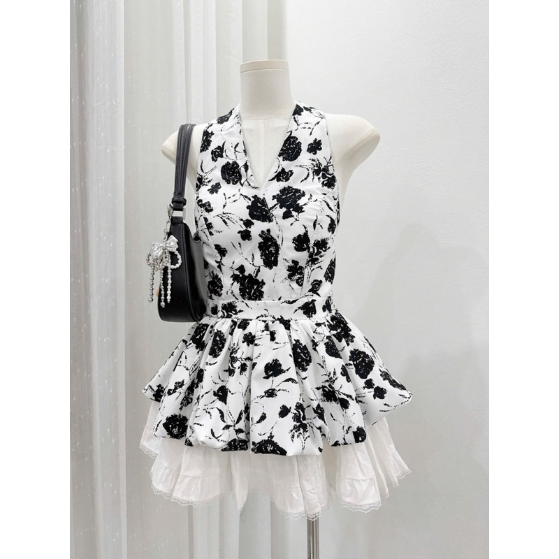 Áo cổ yếm hoạ tiết chấm bi có đệm mút dáng bí hở lưng chun sau siêu xinh dành cho nữ | BigBuy360 - bigbuy360.vn