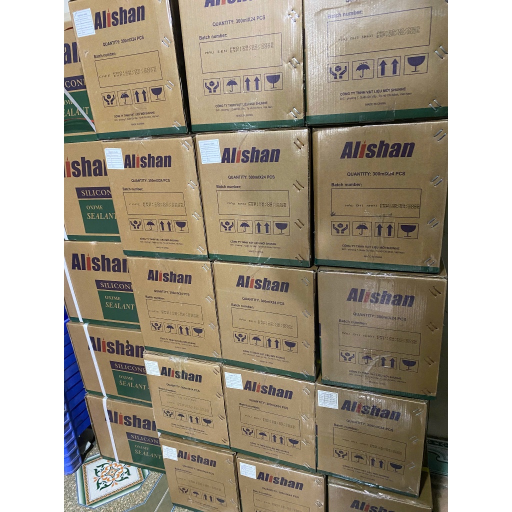 1 Thùng keo silicon Alishan 24 Chai