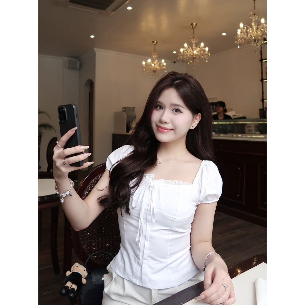 Áo babydoll nữ Trắng kiểu Linen Viền Ren Tay Bo kèm Nơ Ngực Phong Cách Công Chúa | BigBuy360 - bigbuy360.vn