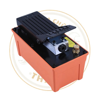 Bộ dụng cụ tháo lắp ắc nhíp xe tải trực tiếp trên xe dùng bơm thủy lực