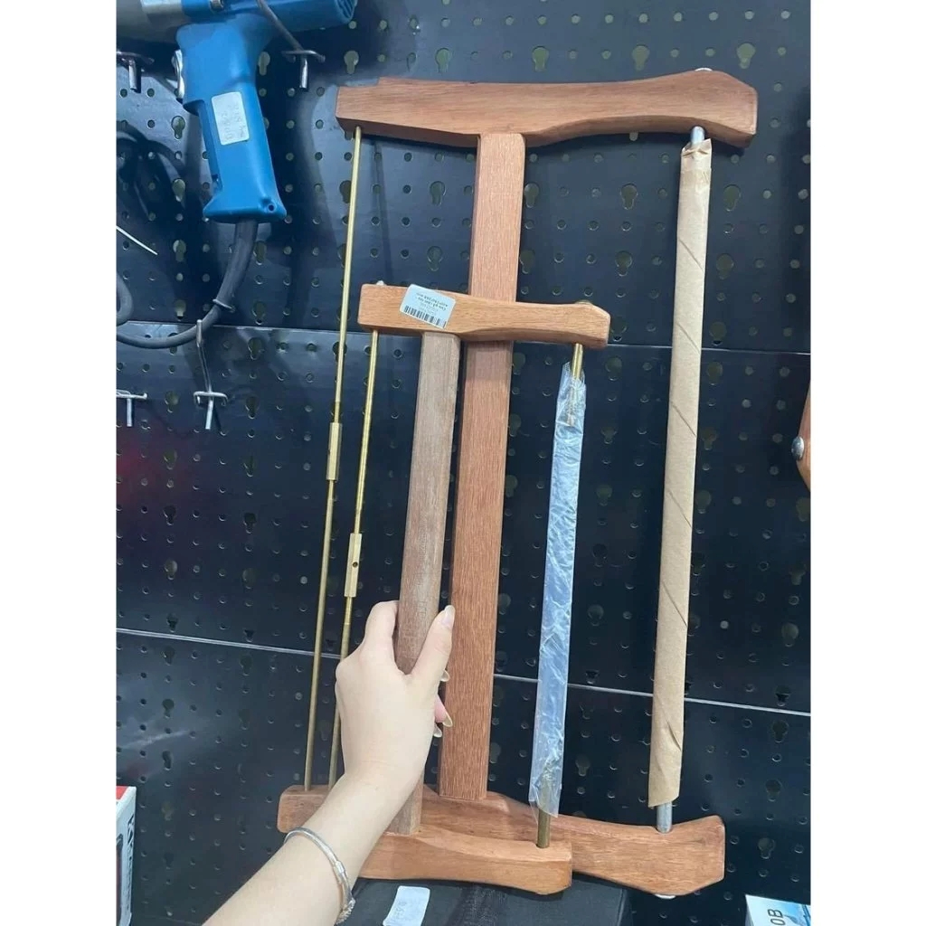 Cưa gỗ cầm tay