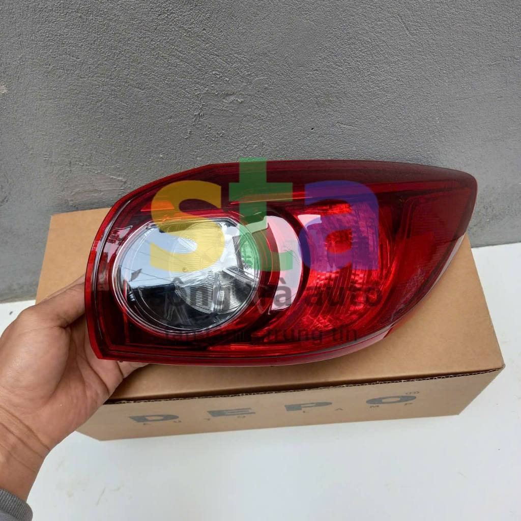Đèn hậu Mazda 3 2017 - 2018 hatchback. Đèn lái sau Mazda 3. Miếng bên ngoài (trái hoặc phải, Quý khá
