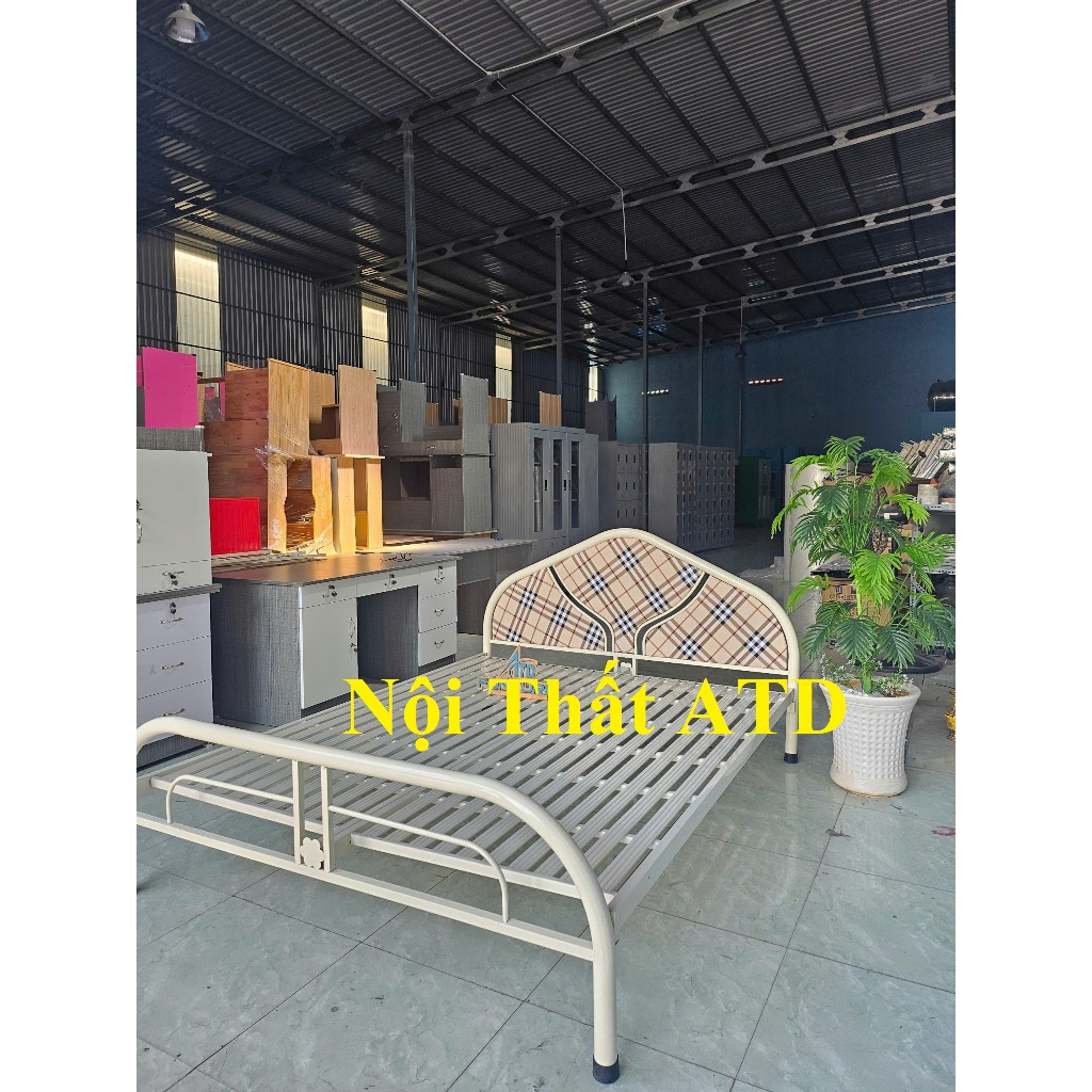 Giường sắt 1m8x2m giường sắt TRÒN cao cấp 49- Bh 2 năm giao hàng lắp ráp nhanh chóng