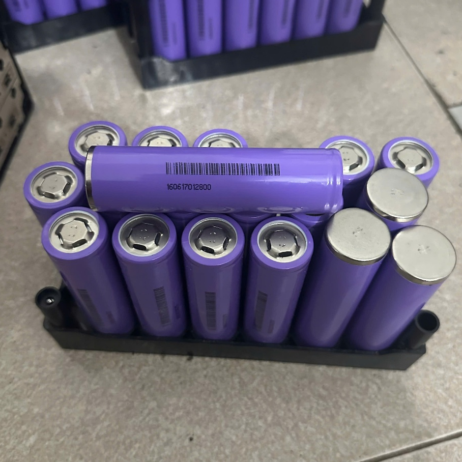 Pin 26980 6000mah 3.7v nội trở 3-5 dòng xả 15c tức 90a hàng tháo khối dùng lưu trữ đóng pin xe điện