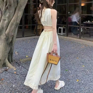 TIENSTYLE _ Đầm Váy Maxi viền tua rua khoét eo lưng cổ yếm đi biển