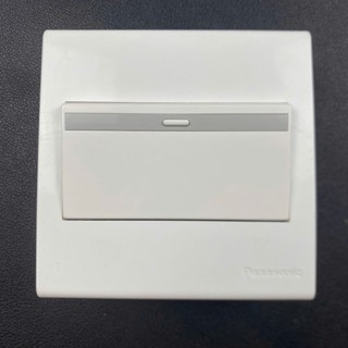 Bộ Công Tắc Đơn 1 Chiều 16A Vuông Panasonic Dòng Refina - Hàng Ghép