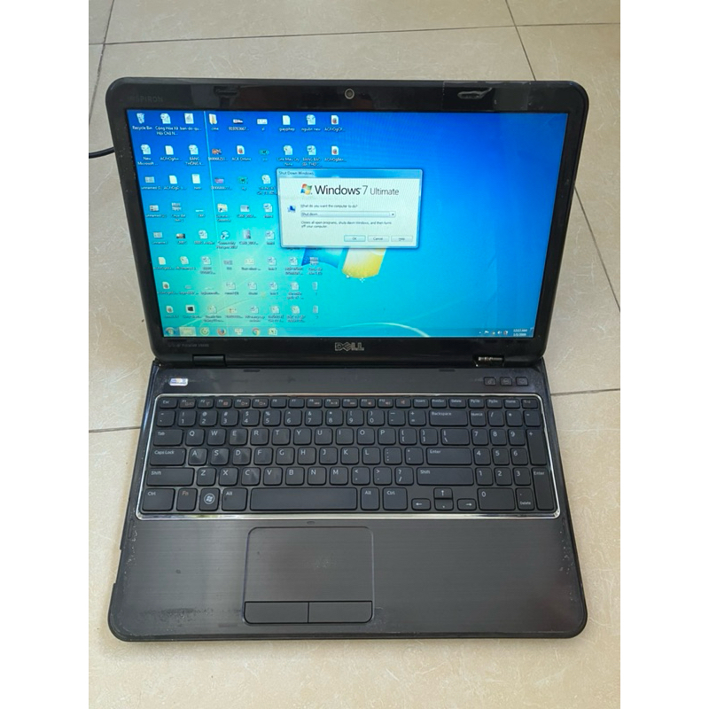 (vỏ cũ, bể góc, ko sạc, lỗi wifi) laptop dell inspiron n5110 màn hình 1 sọc bán khách về sửa lại dùn