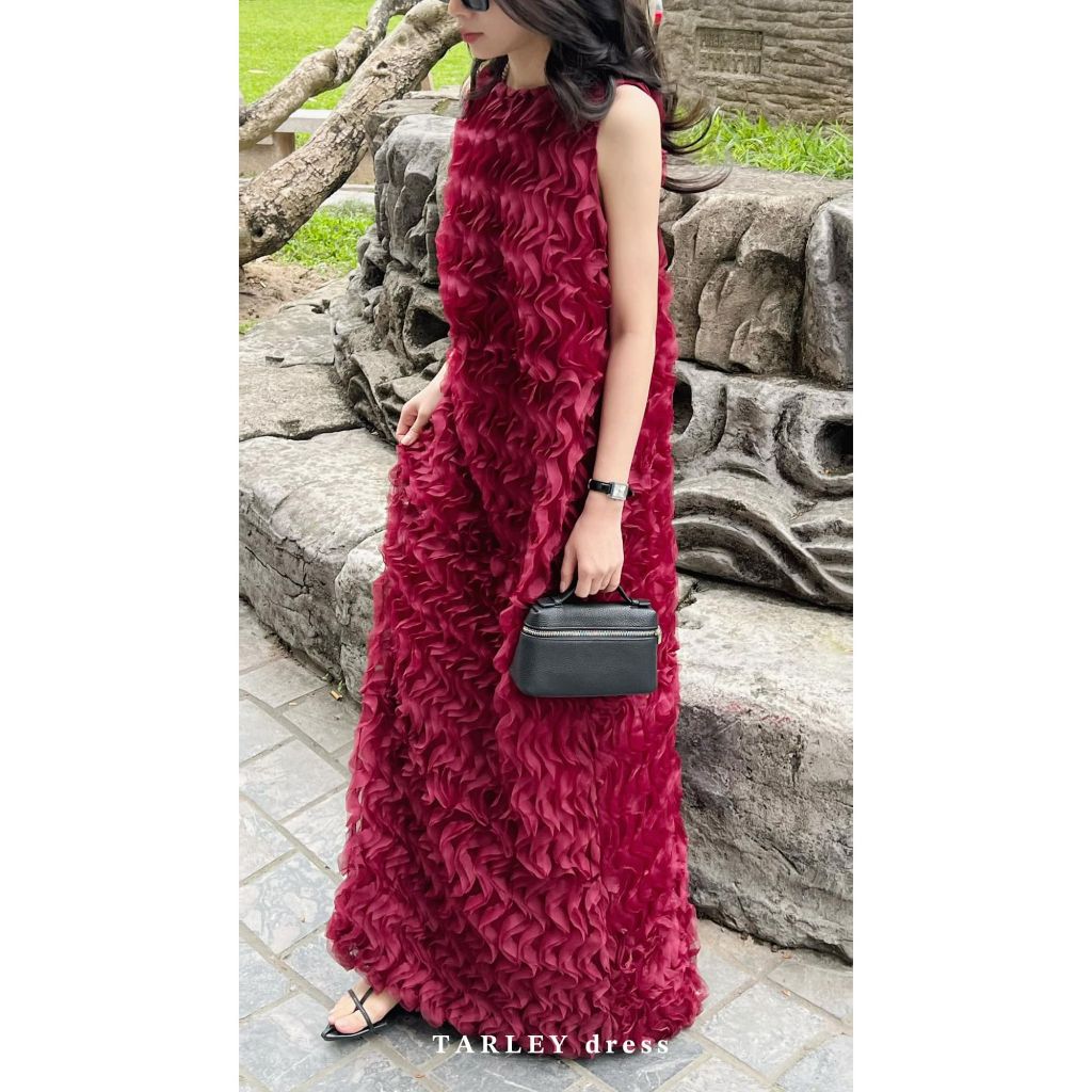  Váy maxi yếm Tarley KHUE HOUSE chất liệu ren sóng cao cấp dáng suông thanh lịch KH2024-V19 
