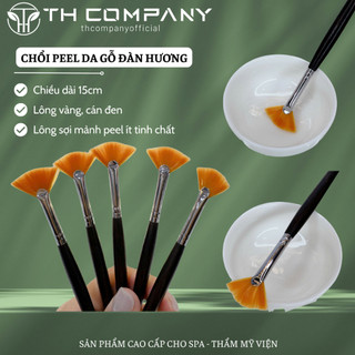 Chổi peel da lông vàng cán gỗ đàn hương cao cấp dùng quét tinh chất peel da - TH COMPANY