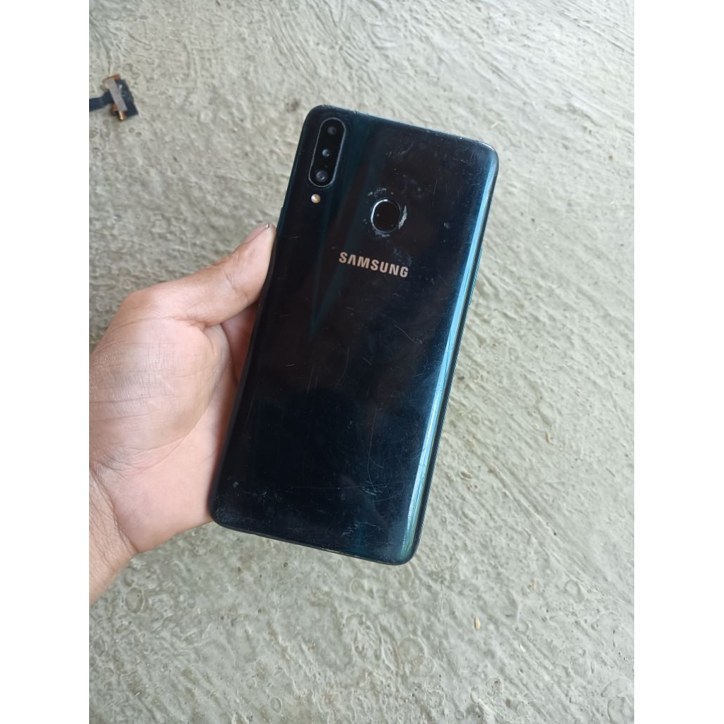 Xác điện thoại samsung galaxy a20s hỏng màn.