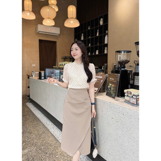Áo sơ mi chấm bi bèo cổ