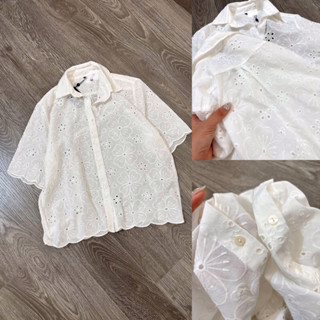 Áo sơ mi nữ tay ngắn chất vải thô ren đục lỗ,dáng suông rộng,dài áo 60cm-hàng xuất(45-70kg)