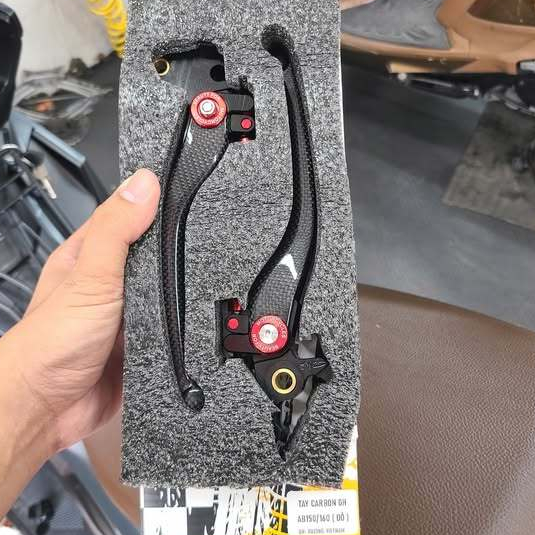 Tay thắng Carbon cho AB150 - 160 ABS (970163)