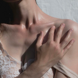 Dầu dưỡng thể sáng mềm da SOFT & GLOWY Body Oil by KÉN