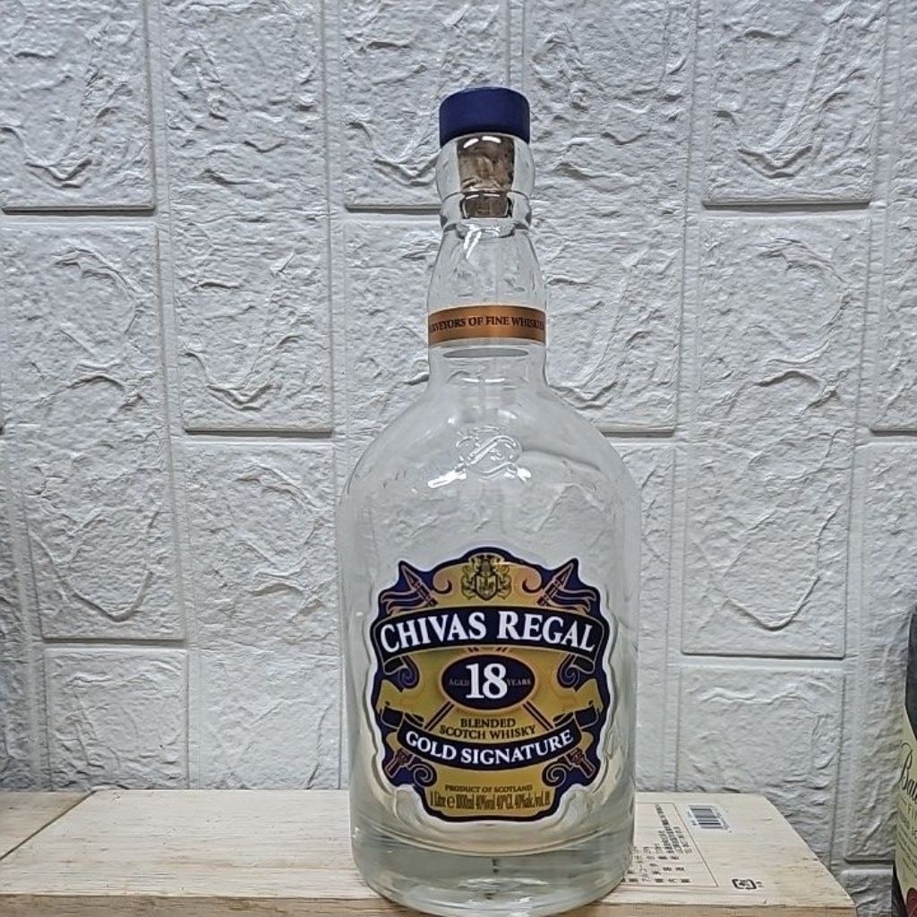 VỎ CHAI RƯỢU NGOẠI CHIVAS 18 1L trang trí nhà cửa