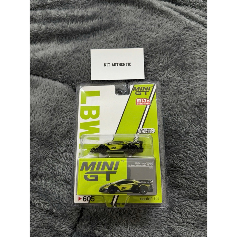 Xe Minigt LB-Silhouette WORKS Lamborghini Aventador GT EVO Lime ( bản card )