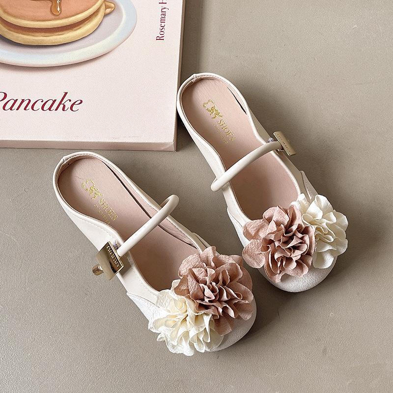 giày đế bệt hoa cài kiểu pháp hottrend 2025, 2 màu trắng kem và nâu , phong cách tiểu thư- SỤC HOA