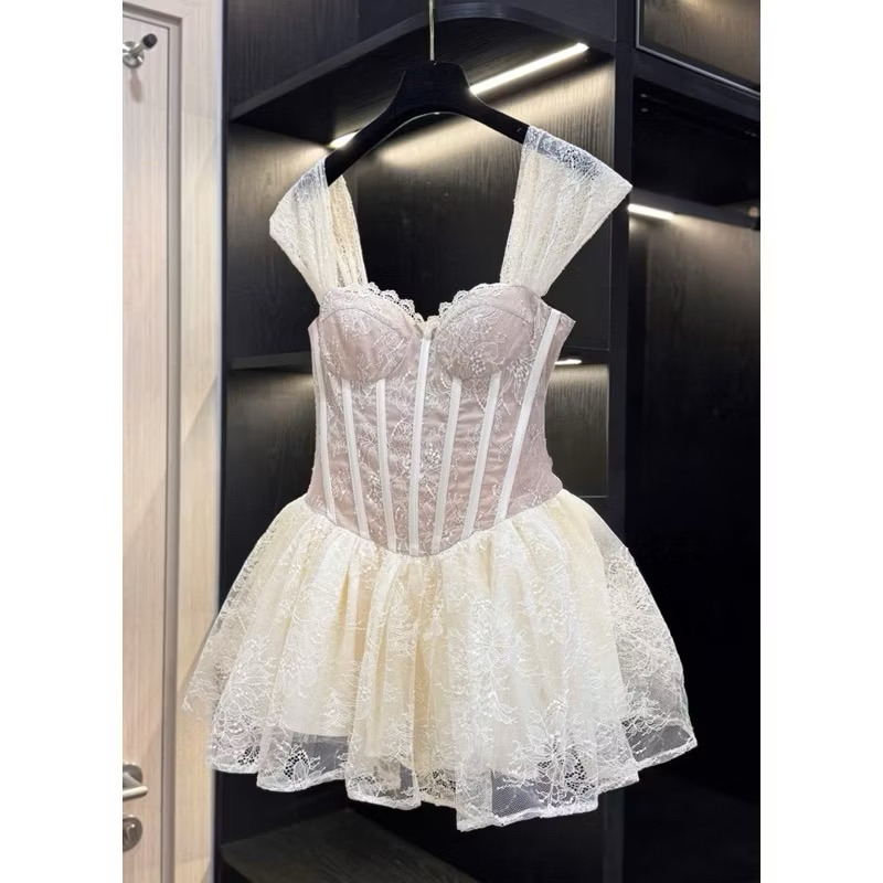 Đầm Ren Thiết Kế Cánh Én Dáng Ngắn Có Gọng Sịn_Kieupham.shop | BigBuy360 - bigbuy360.vn