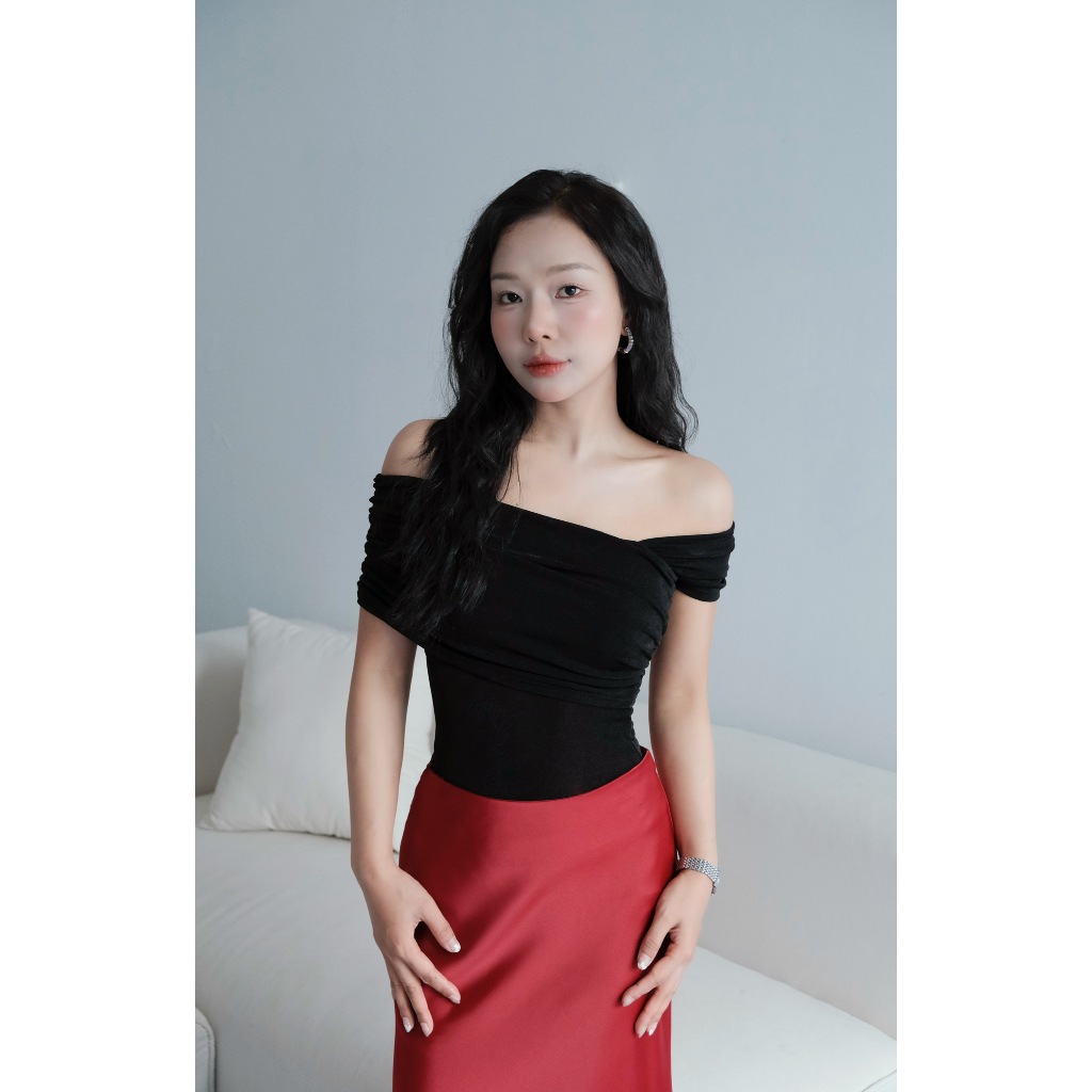 Áo Thun Lệch Vai Ngắn Tay, Áo Mặc Được Nhiều Kiểu, Chất Nhún Nhũ Co Dãn MioLady | BigBuy360 - bigbuy360.vn