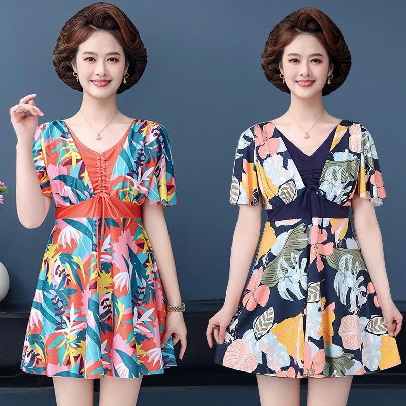 Đồ bơi nữ trung niên liền thân dáng váy cho các mẹ các bà tay ngắn cổ tim hoạ tiết hoa