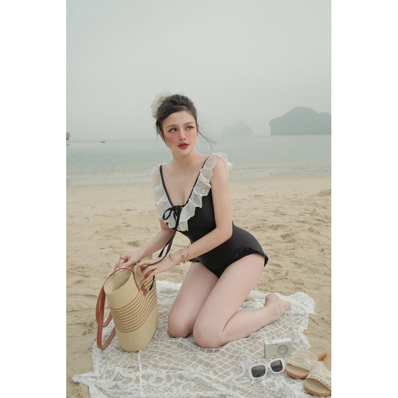 [Hoả Tốc Sẵn] Đồ Bơi,Bikini Nữ Liền Thân Một Mảnh Đen Cổ V Viền Ren Trắng Thiết Kế | BigBuy360 - bigbuy360.vn