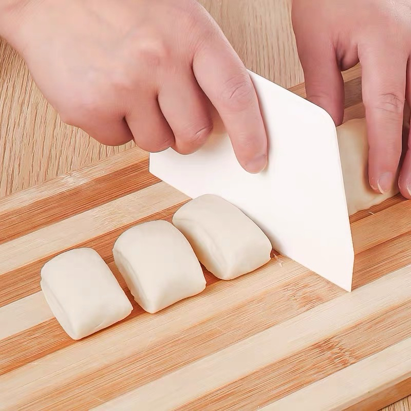 Cắt Bột Nhựa (Vét Bột Nhựa)