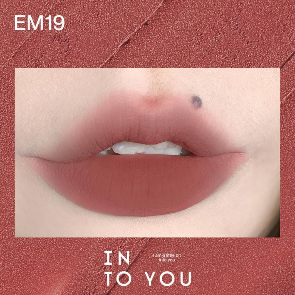 Son mini INTO YOU Lì Nhẹ Bền Màu Mềm Mịn Làm Đầy Rãnh Môi Khử Thâm Đẹp Cho Nữ Sáng Da 1g | BigBuy360 - bigbuy360.vn