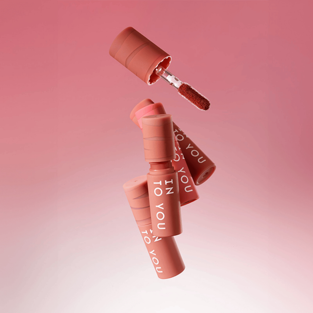 Son mini INTO YOU Lì Nhẹ Bền Màu Mềm Mịn Làm Đầy Rãnh Môi Khử Thâm Đẹp Cho Nữ Sáng Da 1g | BigBuy360 - bigbuy360.vn