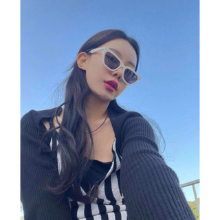 Kính 𝐑𝐈𝐄𝐓𝐈 # 𝐂𝐀𝐍𝐃𝐄𝐋𝐀 full bao da khăn tag nội địa Hàn