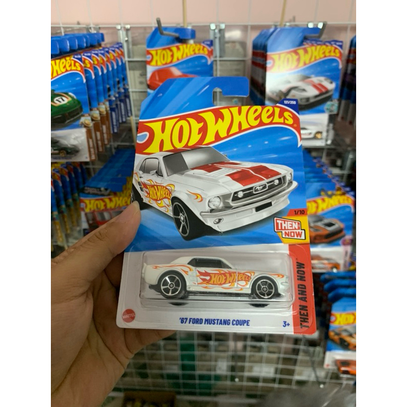 Xe Mô Hình Hot Wheels 67 FORD MUSTANG COUPE