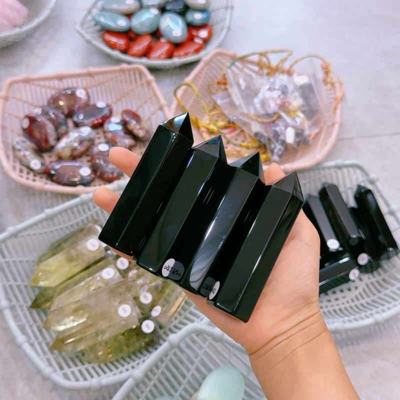 Trụ đá BLACK OBSIDIAN, đá obsidian, đá thuỷ tinh núi lửa mang năng lượng bảo vệ và grounding