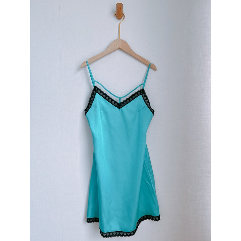 Đầm ngủ iBasic satin viền ren xanh ngọc