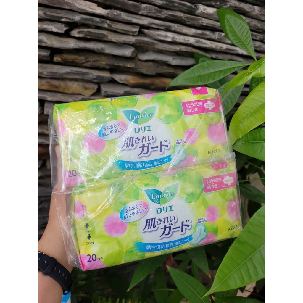 Băng vệ sinh Laurier Nhật ban ngày và ban đêm