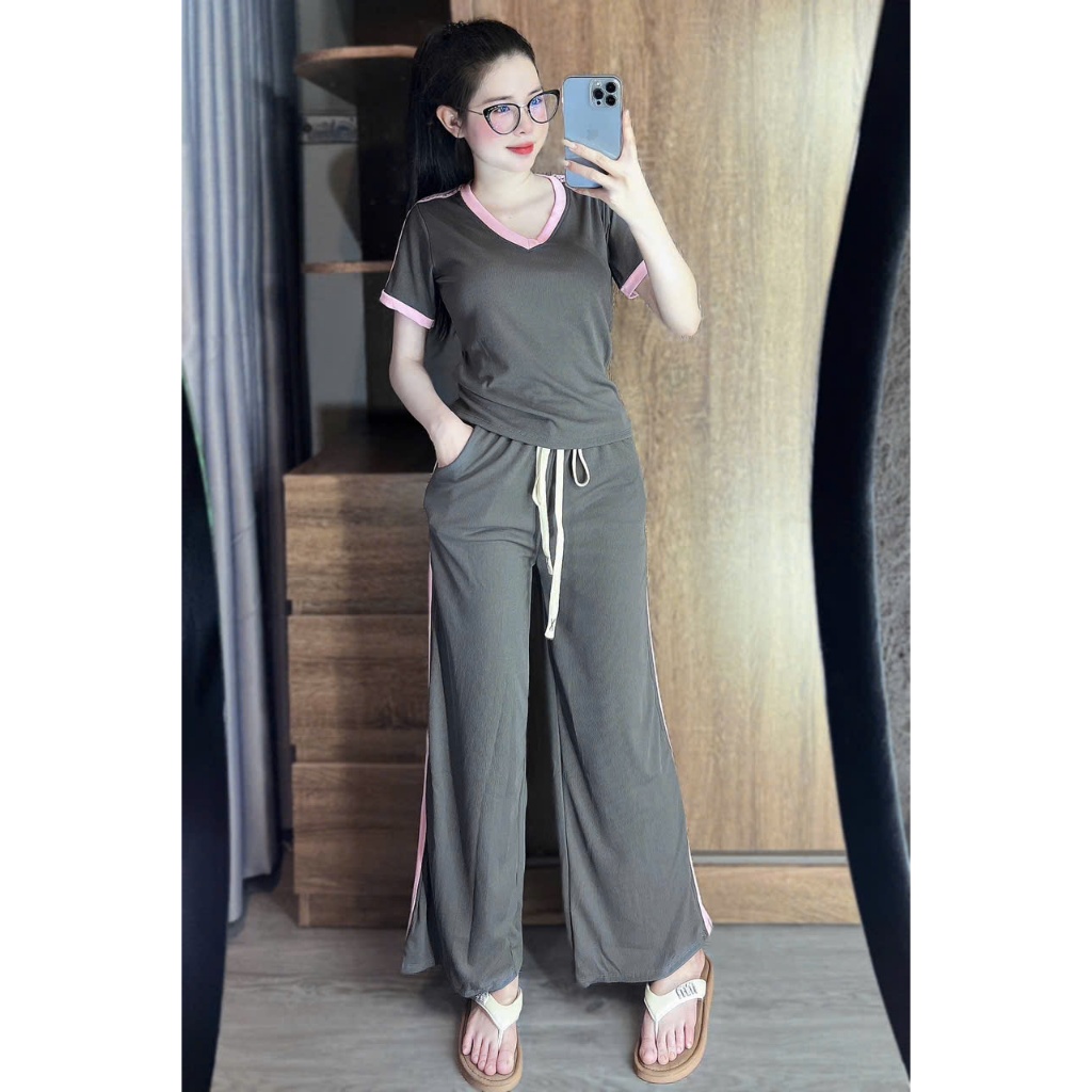 Set Bộ Thể Thao, ÁO CỔ TIM PHỐI VIỀN MIX QUẦN SUÔNG THOẢI MÁI NĂNG ĐỘNG BIGSIZE 2 MÀU Women Top | BigBuy360 - bigbuy360.vn