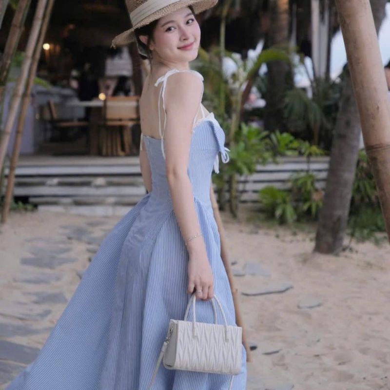 Đầm nữ 2 dây phối ren kẻ sọc xanh trắng tôn dáng, đồ bộ nữ tiểu thư nữ tính Aurora HCOM26188 | BigBuy360 - bigbuy360.vn