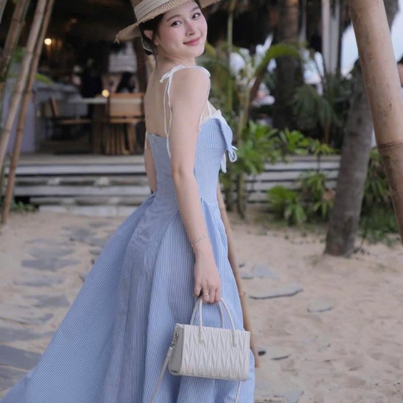 Đầm nữ 2 dây phối ren kẻ sọc xanh trắng tôn dáng, đồ bộ nữ tiểu thư nữ tính Aurora HCOM26188 | BigBuy360 - bigbuy360.vn