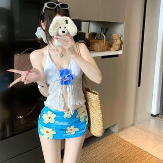   Video thật  Set bikini 3 món – Áo Croptop Ren + Váy Mini In Hoa+quần tam giác 
