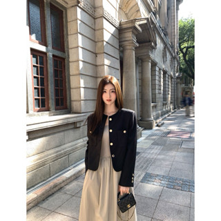 áo khoác dạ tweed bassic Hàn Quốc trần bông có đệm vai 2 màu cơ bản be- đen cổ tron cúc đồng