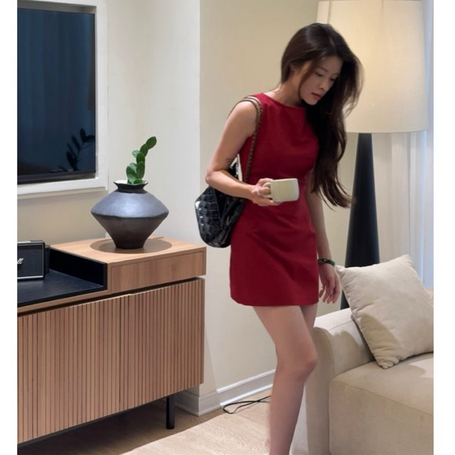 ✿Midi Chic Dress✿ Váy linen đỏ đậm cổ thuyền dáng ngắn thời thượng, tối giản PAAES [ ảnh thật]