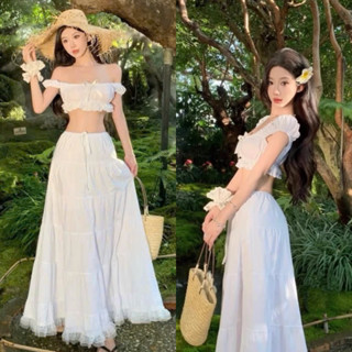 Set Váy Nữ - Áo Croptop Trễ Vai Đính Nơ Ngực Kèm Chân Váy Xòe Viền Ren Thích Hợp Đi Biển, Du Lịch