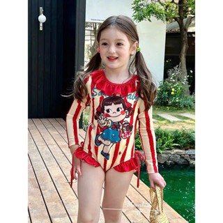 Set đồ bơi dài tay cổ bèo liền thân họa tiết cô gái siêu xinh mặc đi biển cho bé gái A79
