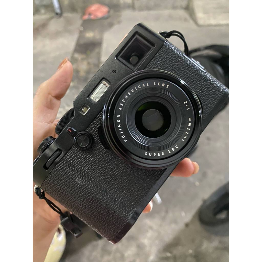 Máy ảnh Fujifilm X100F - Cảm biến CMOS X-Trans III 24,3 MP - ( Made in Japan )- có Wifi - Mới 95%