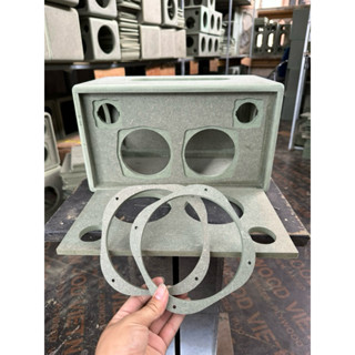  Vỏ box loa di động loa bluetooth kiểu dáng marshall kích thước 35x20x20 khoét sẵn 2 lỗ bass BB2 2 lỗ trép Bmw 