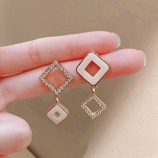 Khuyên tai tráng bạc ( GẠT ĐỂ XEM THÊM ) (ĐẶT HÀNG ĐỂ LẠI GHI CHÚ)
