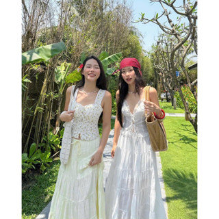 SET ÁO CORSET HOA NHÍ KÈM CHÂN VÁY XOÈ DÀI VÀNG