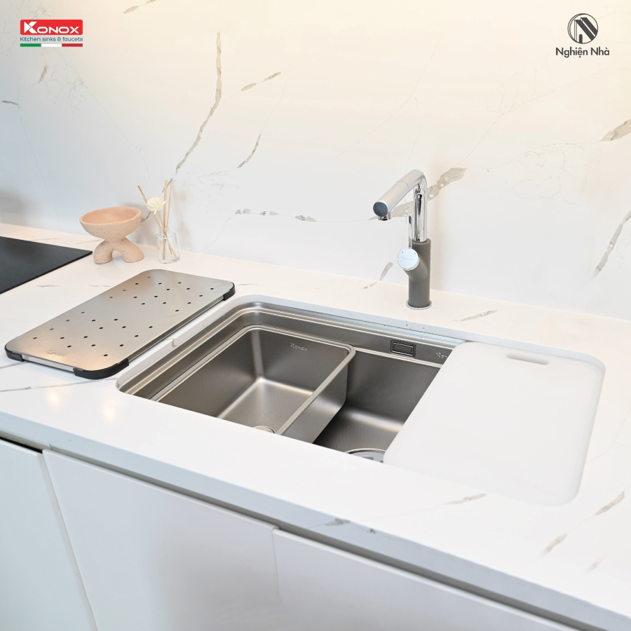 [CHÍNH HÃNG] [Kèm 4 món phụ kiện] Chậu rửa bát chống xước Workstation Sink KONOX KN8347SU Dekor