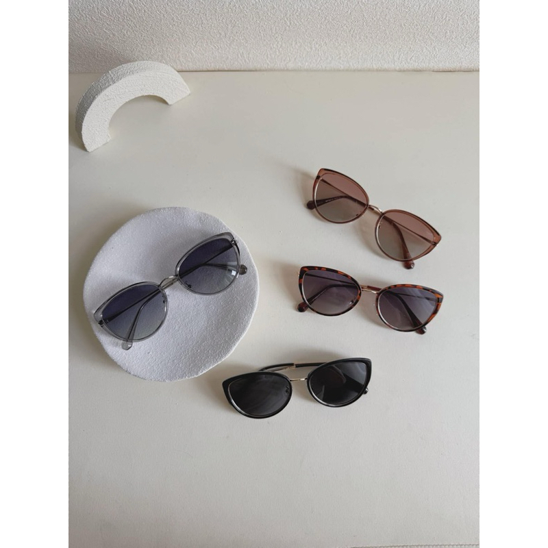 Lyys Store - Kính mát khung kim loại viền nhựa mắt mèo bầu trơn 8275